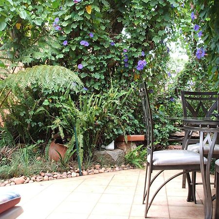 Cherry Tree Cottage B&B Linden Johannesburg Bagian luar foto